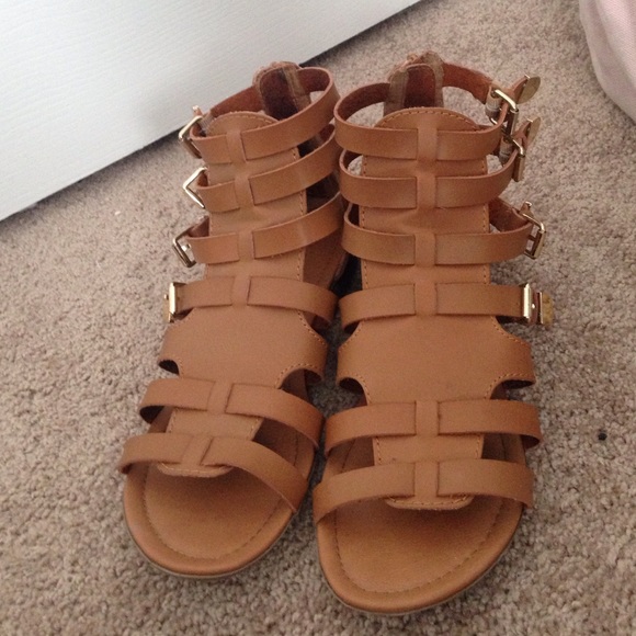 Sandals - Picture 4 of 4