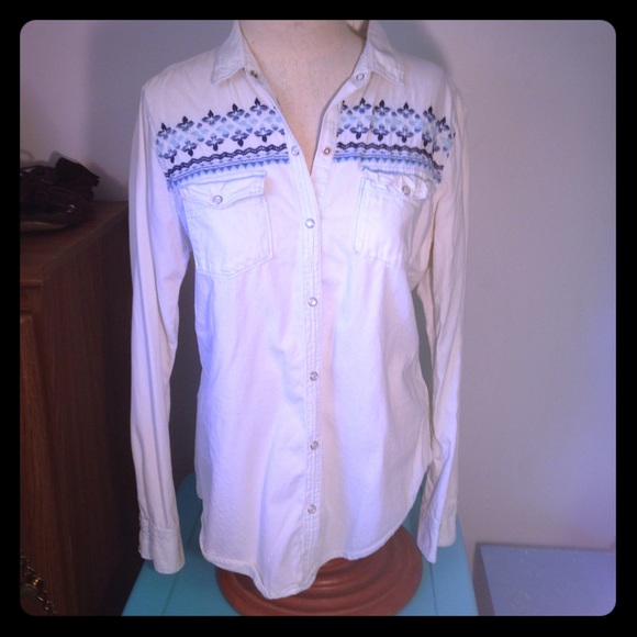 Adorable Hollister button down