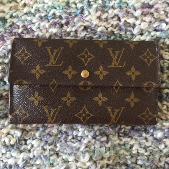 Authentic Louis Vuitton "Alexandra wallet"