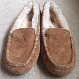 UGG Women Moccasins