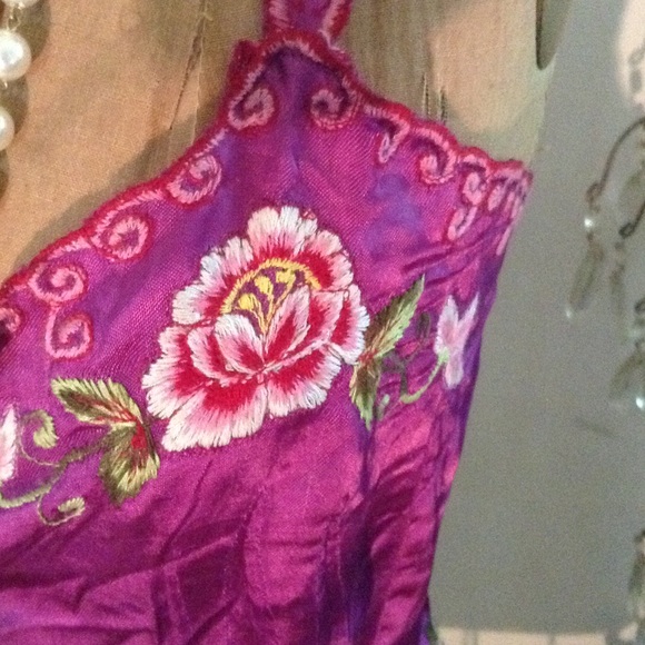 Embroidered cami - Picture 2 of 4