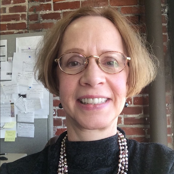 Meet your Posher, Melissa - Picture 1 of 1