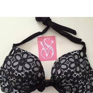 (SOLD) Victoria's Secret B&W flowered bikini top
