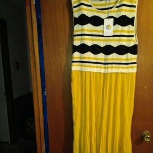 Beautiful long dress.