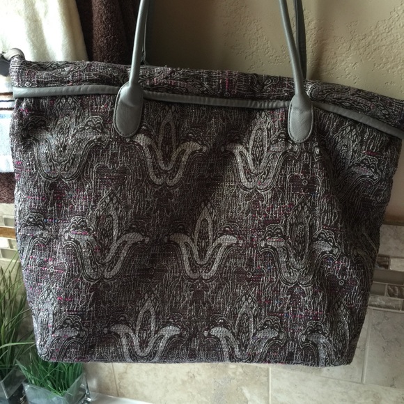 Isabelle Journey Tote