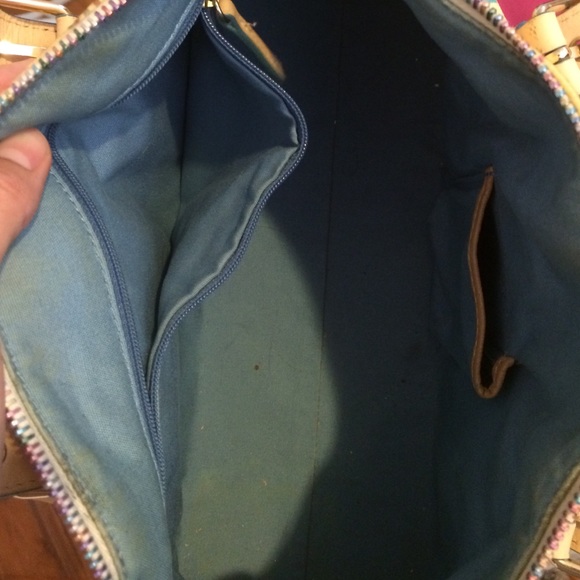 Cute Dooney & Bourke purse - Picture 3 of 3