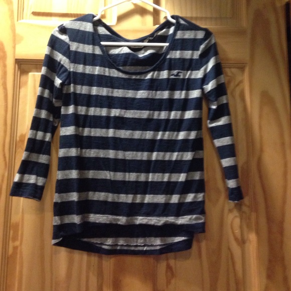 'Hollister' shirt. Size - XS or small