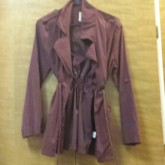 Drawstring overcoat - Picture 3 of 4