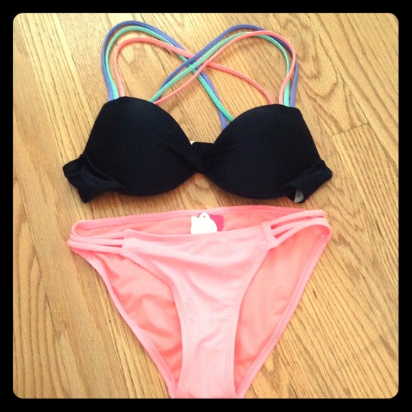 Victoria's Secret Tops - Xhilaration new bathing suit