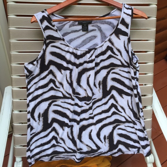 🚫Hold for @caroleann69🚫Zebra striped tank top