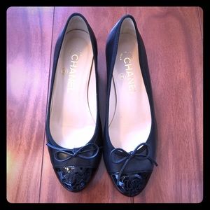 New authentic Chanel shoes