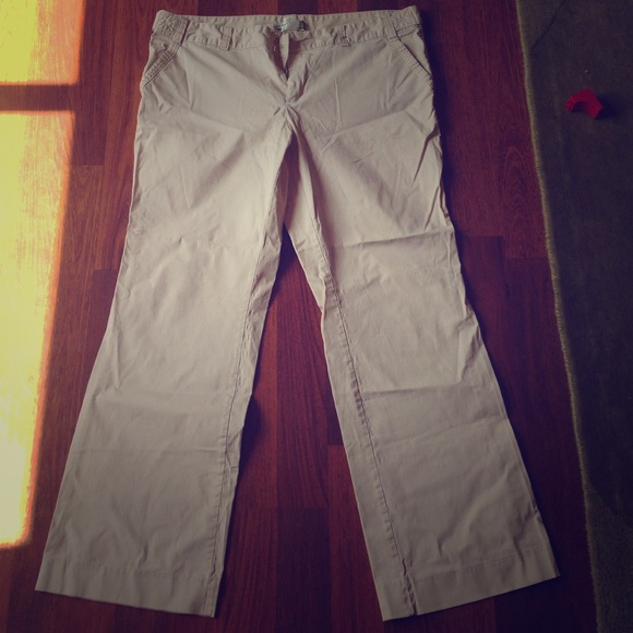 Stretch khaki Old Navy pants