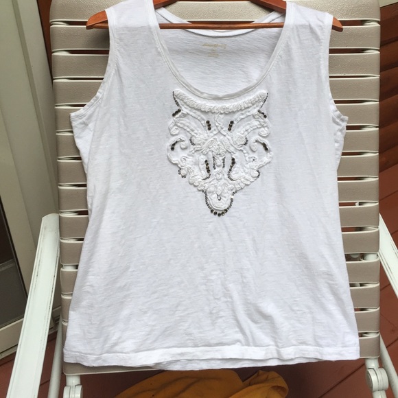 🚫Hold for @caroleann69🚫White tank top