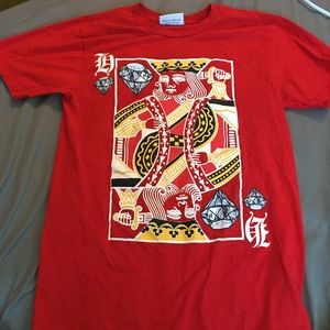 Hustle Ave red king card tshirt small