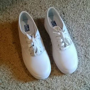 White keds size 6.5