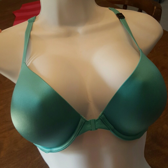 Victoria's Secret Very Sexy push up bra 34DD.