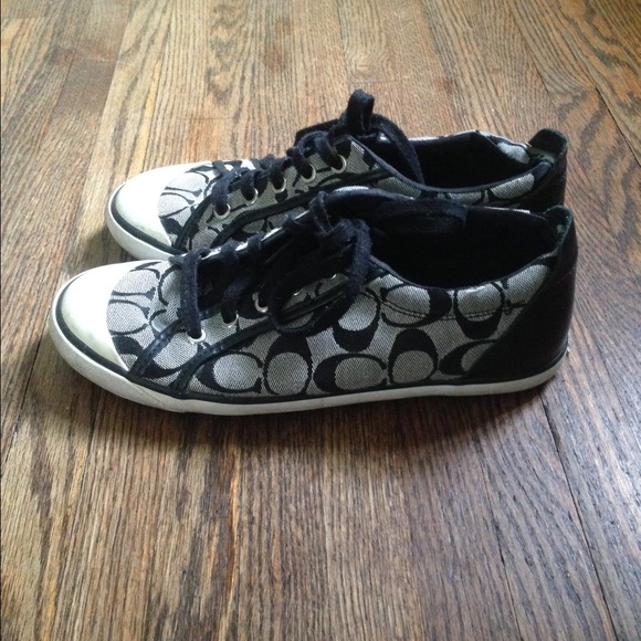 Coach shoes - Picture 2 of 3