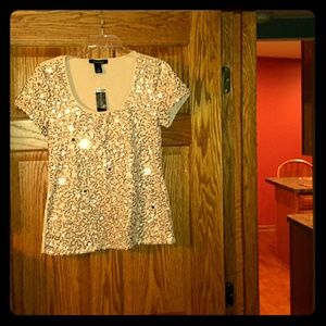 White House Black Market T-shirt