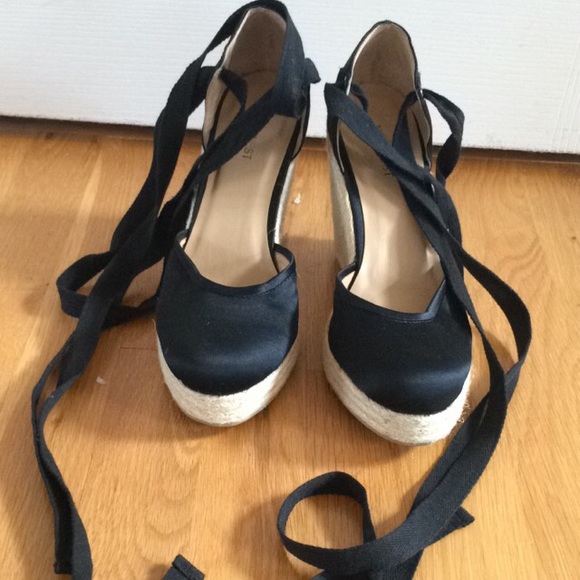 Nine West espadrilles wedges!