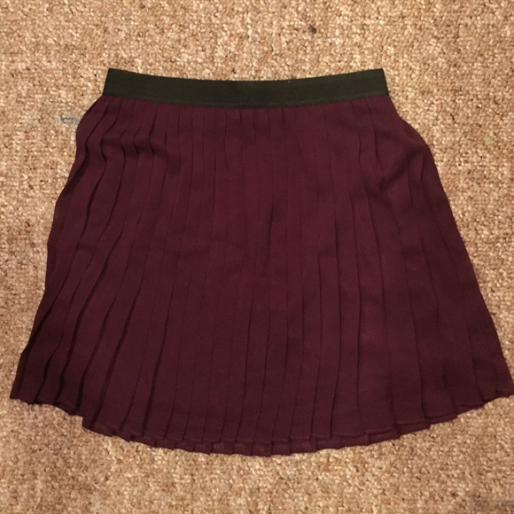Maroon skater skirt