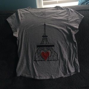 Grey Eiffel Tower with heart t-shirt