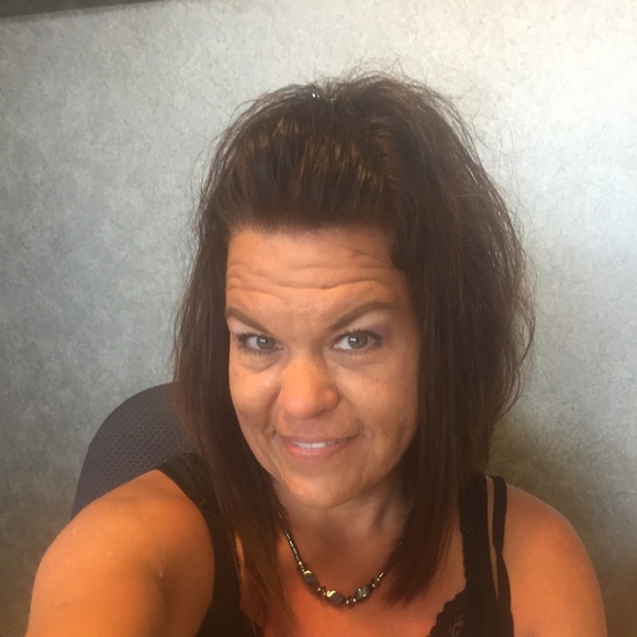 Meet your Posher, Deanna