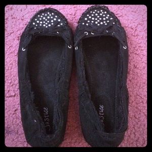 Black Moccasins