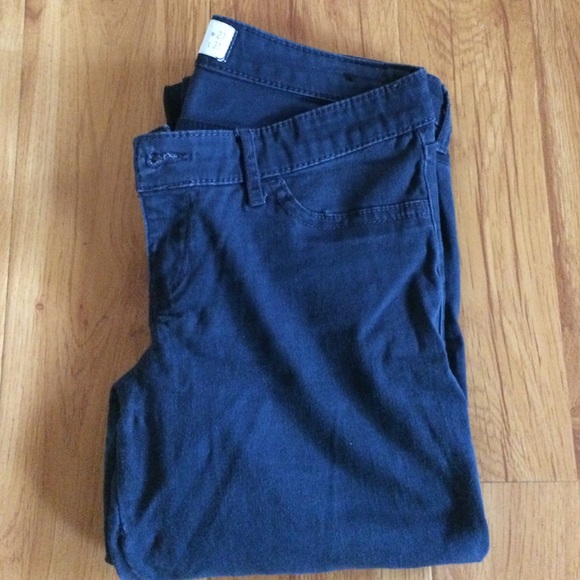Navy hollister jeans - Picture 2 of 3