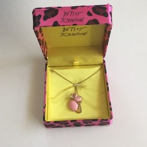 🔥PRICE DROP🔥 Betsy Johnson Gold Mouse Necklace