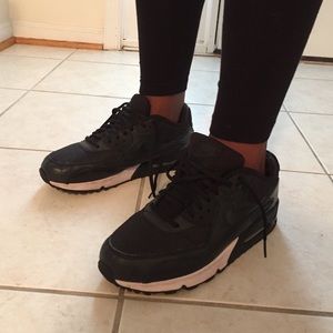 Black nike air max