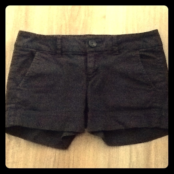Navy cuffed shorts - Picture 1 of 2