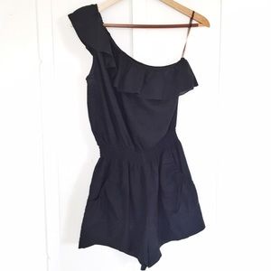 Flirty linen romper