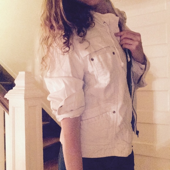 Chicos platinum white jacket