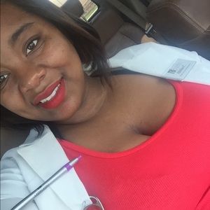 Meet your Posher, Alisha