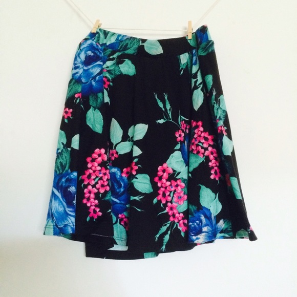 Forever 21 floral circle skirt