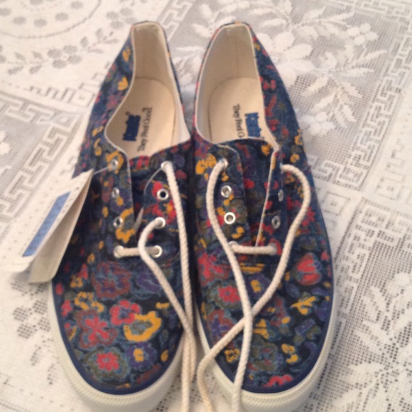 Keds Shoes - LOWERED PRICE IS FIRM NWT Keds Sneakers