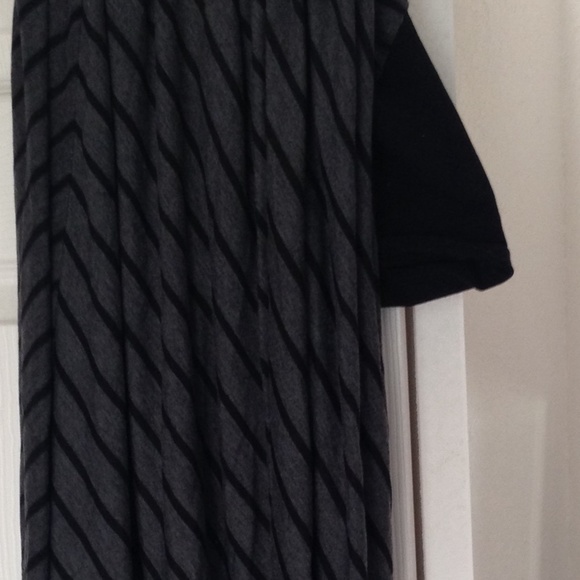Grey and Black Maternity Skirt - Picture 2 of 3