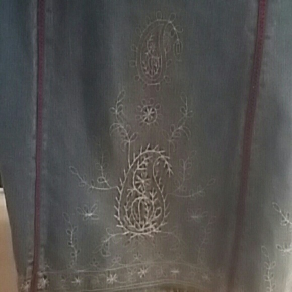 Skirt - Picture 4 of 4