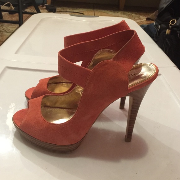 Heels - Picture 2 of 4