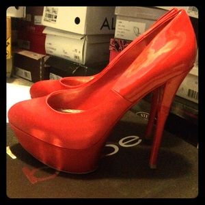 Bebe platform patten &satin coral pumps