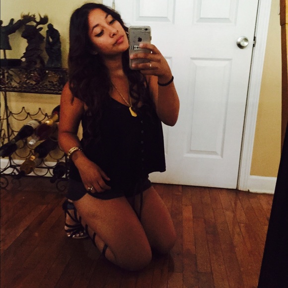 Meet your Posher, Emily - Picture 1 of 1