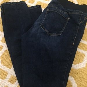 Old Navy maternity jeans - great condition!