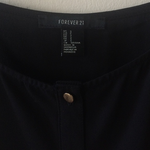 Black tank with gold buttons - Picture 3 of 3