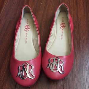 Rock & Republic ballet flats 7 1/2 but fit like 7