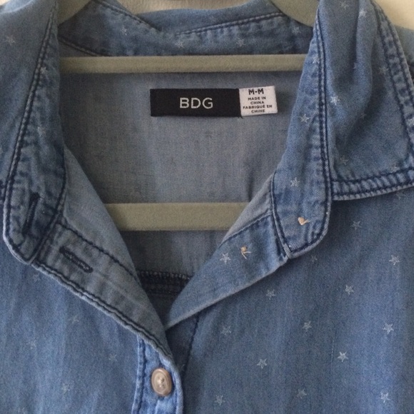 Chambray collared shirt with faded star print - Picture 3 of 4