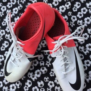 NIKE soccer cleats size 11