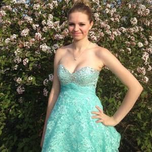 Meet your Posher, Ally