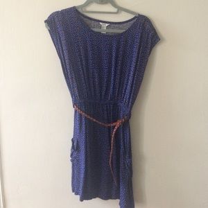 Blue cap-sleeved printed dress with original belt