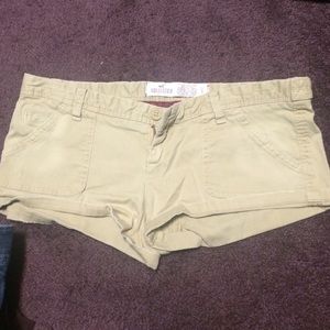 Hollister khaki shorts