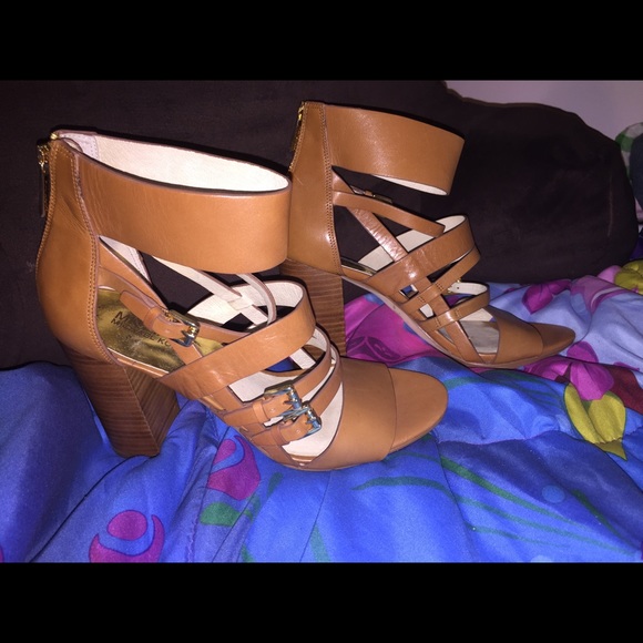 Mk Winston Sandals